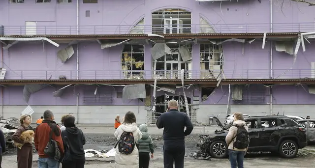 Ucraina: missili e droni russi su Kiev, due morti e sette feriti
