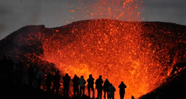 Stromboli: Ingv, trabocco lavico dall'aerea craterica Nord