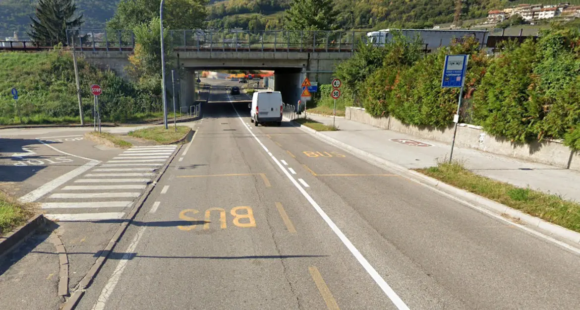 Ravina, da lunedì senso unico alternato sul tratto di strada tra il ponte sull'Adige e il sottopassaggio dell'A22