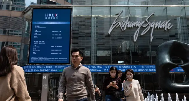 ++ Borsa: Kong Kong crolla con dati Pil Cina, chiude a -3,71% ++