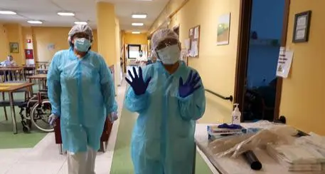 L’annuncio del ministro della Salute: “Le mascherine restano nelle Rsa e nei Pronto soccorso”