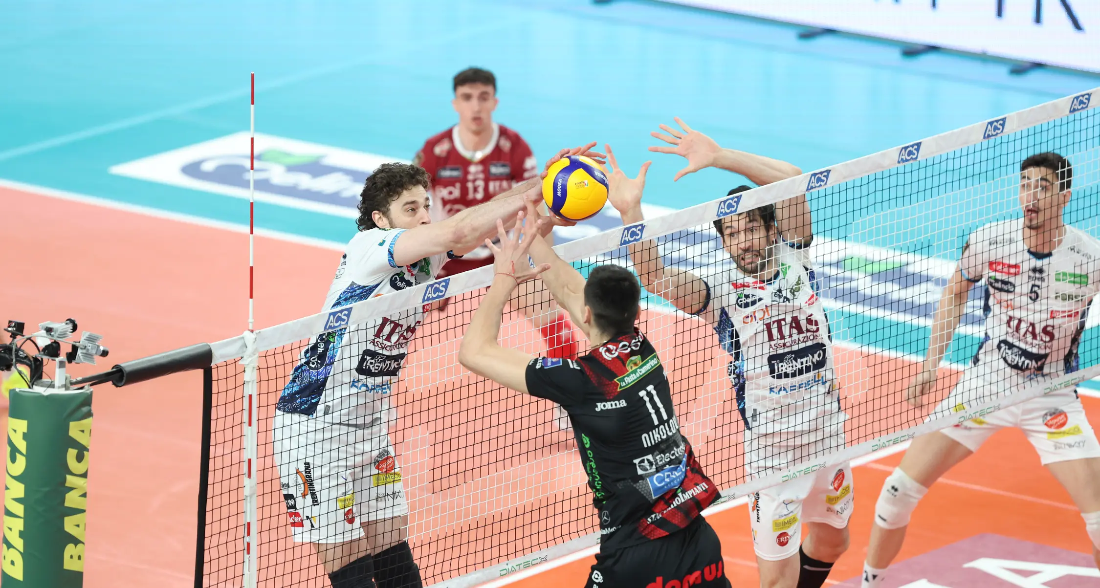 Un’Itas spietata domina in casa Civitanova e si porta sul 2-1