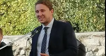 In Consiglio provinciale si discutono quattro leggi sulla scuola. Ma l’assessore Bisesti non c’è