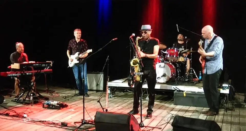 James Thompson, un grande sax e una band piena di ritmo: live sabato in San Martino a Trento
