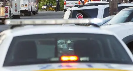 Tredicenne al volante di un pickup, 9 morti in un incidente