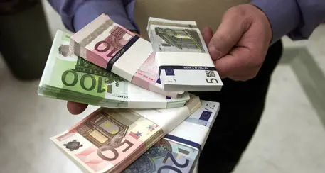Operazioni sospette, in crescita del 13%: nel 2022 nella nostra regione 2.691 segnalazioni a Bankitalia