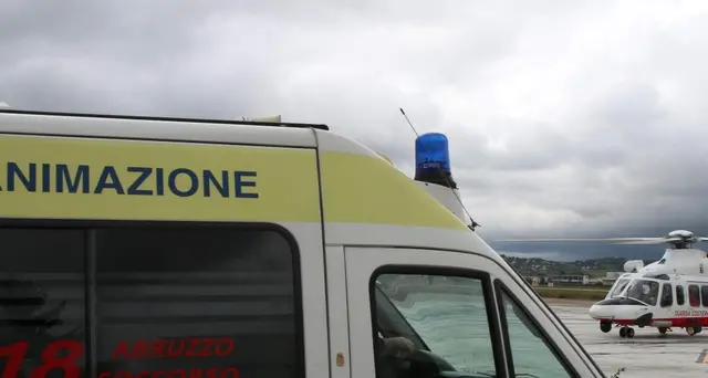 Incidenti lavoro: precipita dal tetto, morto operaio