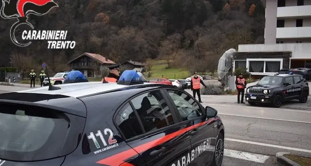 Botte da orbi in piazza: denunciati 8 giovani per rissa aggravata