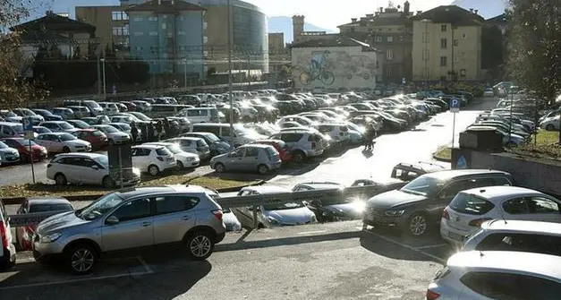 Da lunedì chiude il parcheggio all’ex Sit, ecco tutti i parcheggi alternativi