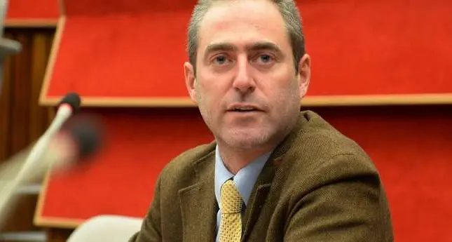 Degasperi contro la giunta: terza dose e tamponi, un caos totale