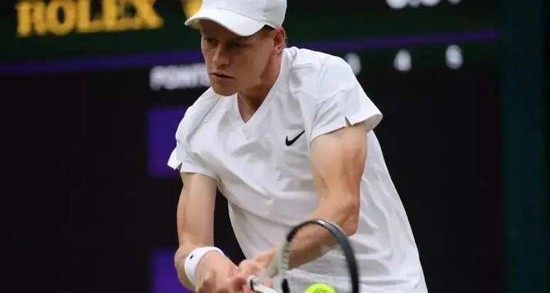 Wimbledon: Sinner strepitoso, batte per 3-0 Shelton e si guadagna i quarti di finale