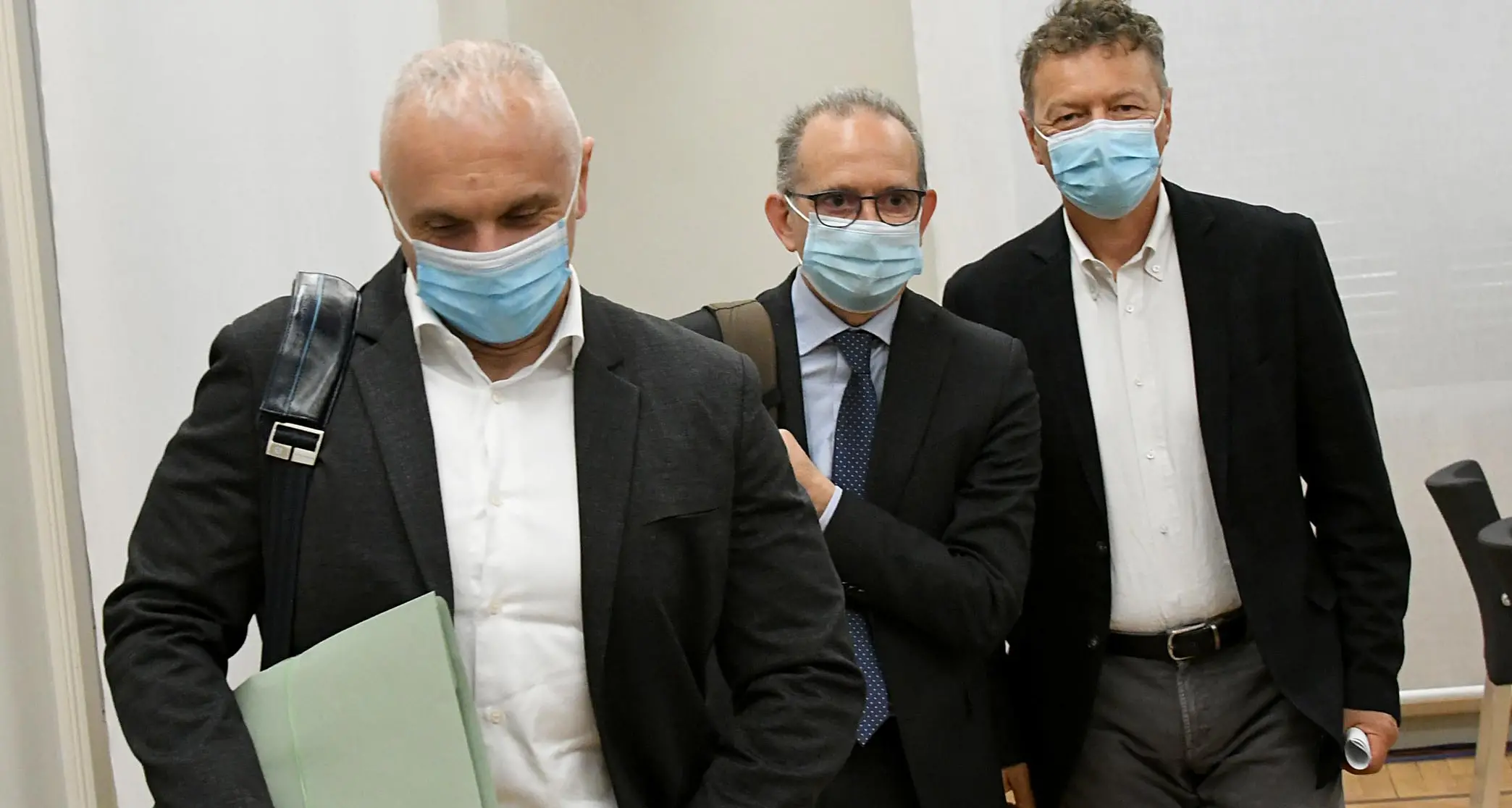 In Italia vaccini a tutti, in Trentino solo sopra i 50 anni: il dottor Ferro ci spiega perché (è una strategia, dice)