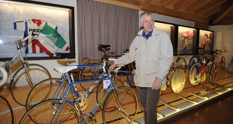 “Le strade italiane non sono sicure, anche io ho rischiato grosso in Sardegna: L'appello di Moser per la legge sui ciclisti