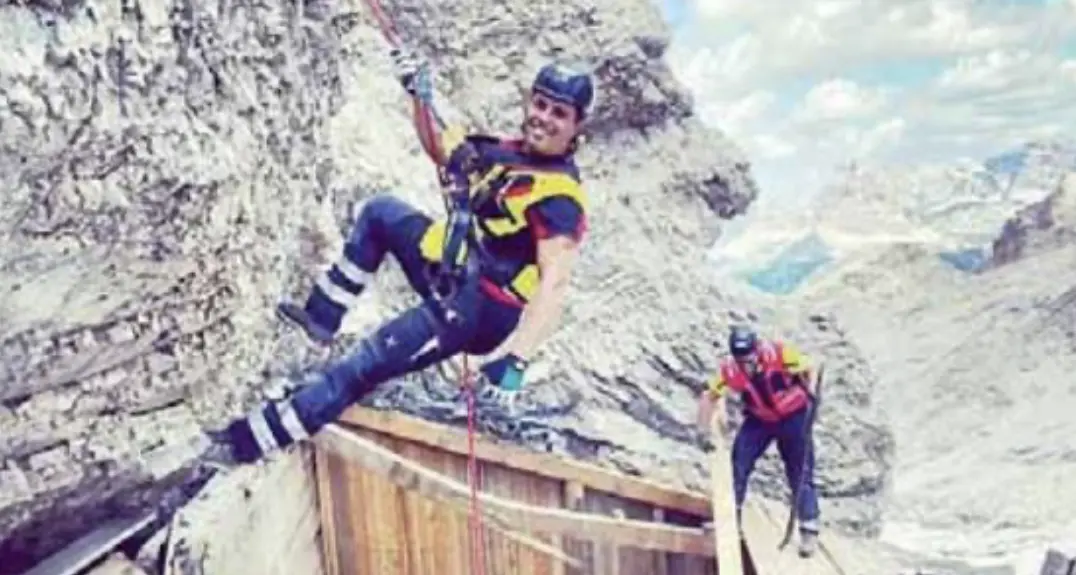 Impresa in quota: rinasce il bivacco. Falegnami ad Alta Quota e Alpini hanno sistemato il mitico “Buffa”