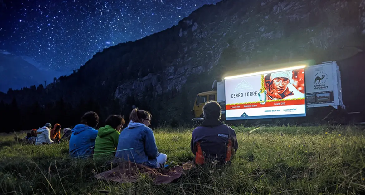 SuperPark, visioni d’autore 2023: escursioni con ospiti d’eccezione e cinema a impatto zero ai margini del bosco