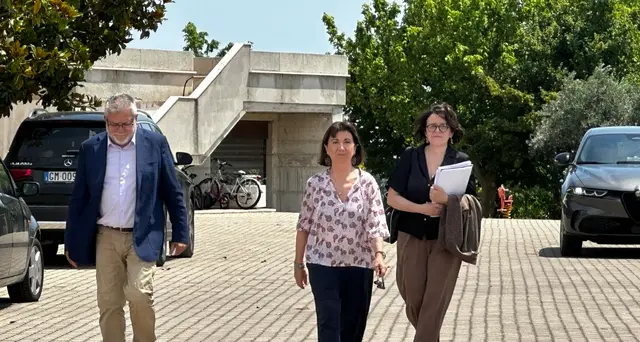 Famiglia nel bosco: Roccella, 'combattere la sfiducia verso sistema affido'