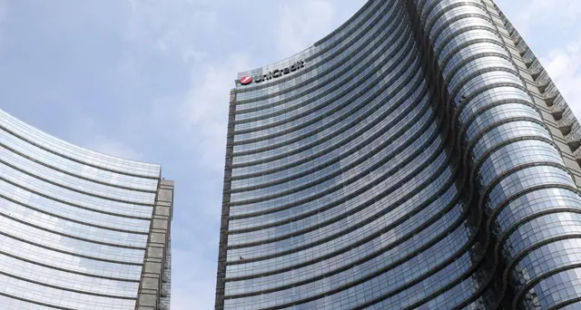 Unicredit: accelera in Borsa (+2%) dopo avvio in rialzo