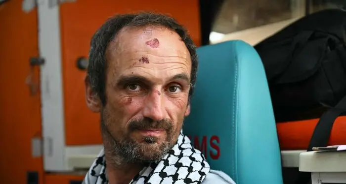 Flotilla: «Botte, catene e abusi sessuali dagli israeliani». Racconto shock di Carotenuto e Mantovani
