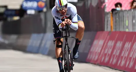 Stefan Kung batte Ganna: per lo svizzero una gara perfetta