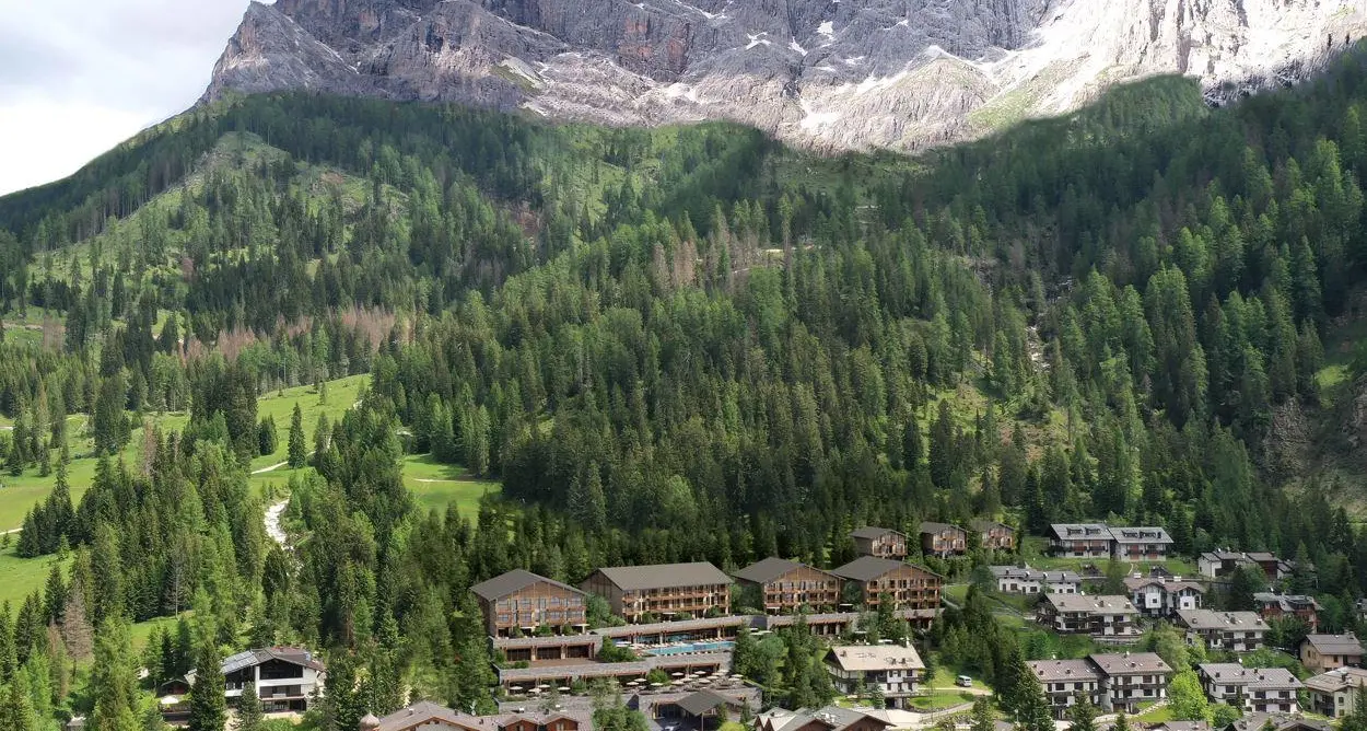 Hotel a 5 stelle a Castrozza? Per il sindaco è una buona idea, con una società seria