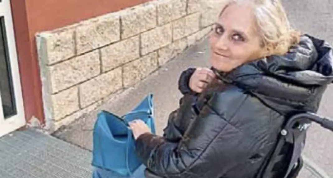 Anna, la carrozzina e l'ostacolo delle scale: situazione risolta grazie all’intervento dell’assessora Maule