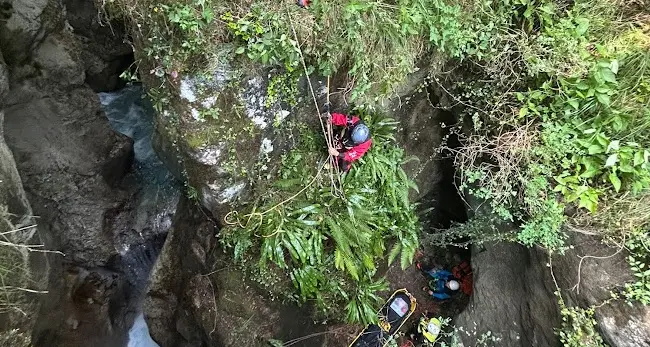 Si infortunano calandosi nella forra dell’Albola: doppio intervento del Soccorso alpino