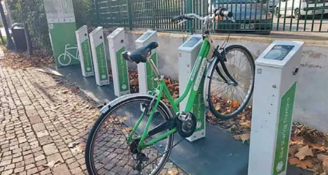 Bike sharing, in città mancano all’appello centinaia di biciclette