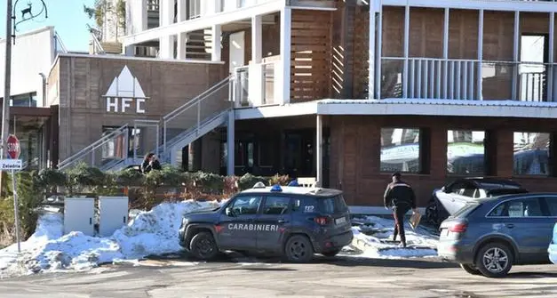Accoltella la moglie in un hotel di Madonna di Campiglio: i due dimessi dall'ospedale