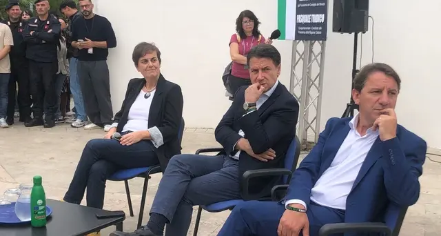 Calabria: Conte, soldi governo girano, ma non atterrano mai