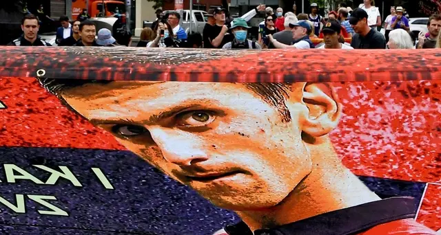 Djokovic: avviata in ritardo udienza online