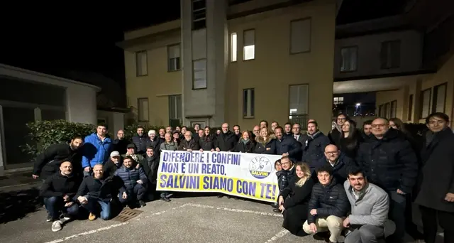 Open Arms: Romeo, militanti della Lega in festa in via Bellerio