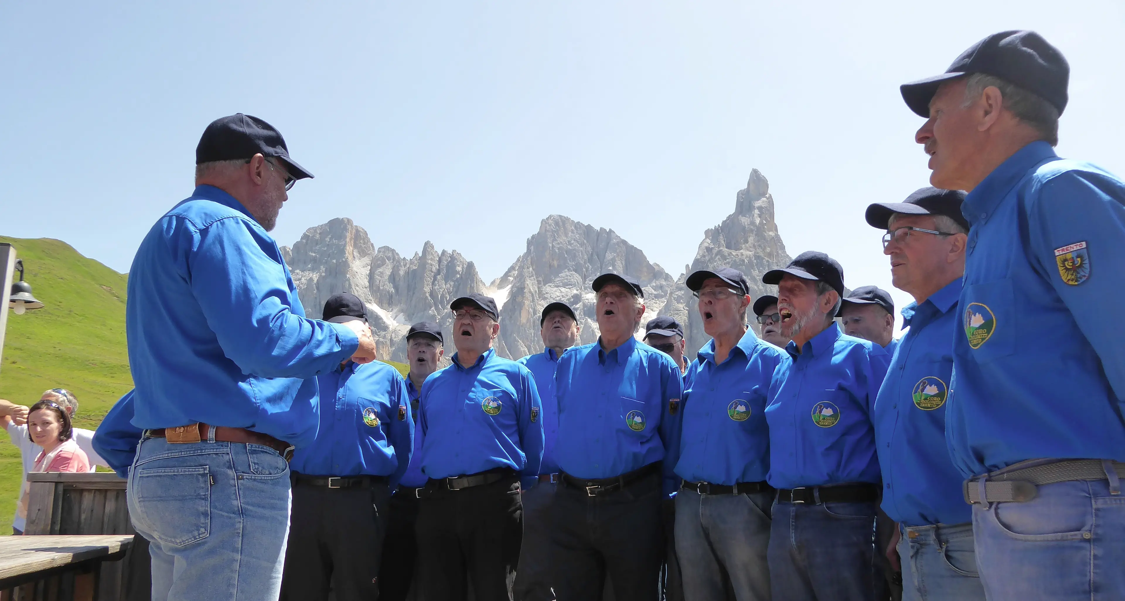 Il Coro Dolomiti di Trento rischia di sparire: «Il Covid ci ha fermati, e mancano i giovani»