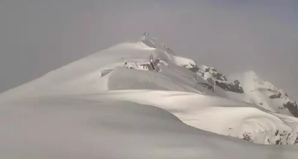 Neve di agosto sulla Marmolada: fiocchi dai 2.500 metri in su