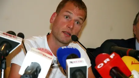 STEFAN WALLISCH