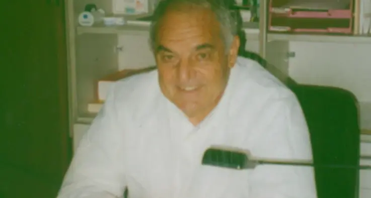 Addio al dottor Arturo Marzatico, il medico intellettuale, poeta e viaggiatore è morto a 94 anni