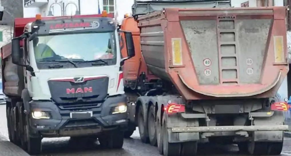 Il titolare dell'azienda Gottardi Autotrasporti:“Spese sempre più alte e il settore è diviso e fragile”