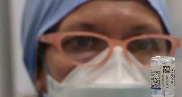 Vaccini: Liguria, in un'ora 4.000 over 60 prenotano 4/a dose