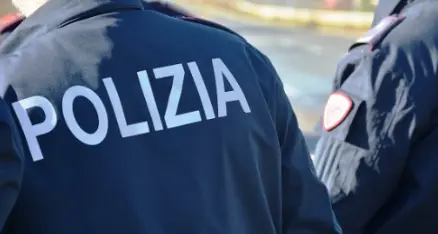 Poliziotto pedofilo condannato, via la divisa, ma lui si difende e fa ricorso: «Non ero in servizio»