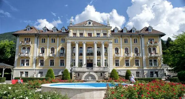 Salta la vendita del Grand Hotel Imperial di Levico Terme. Il sindaco Beretta: «La Provincia ha detto no»