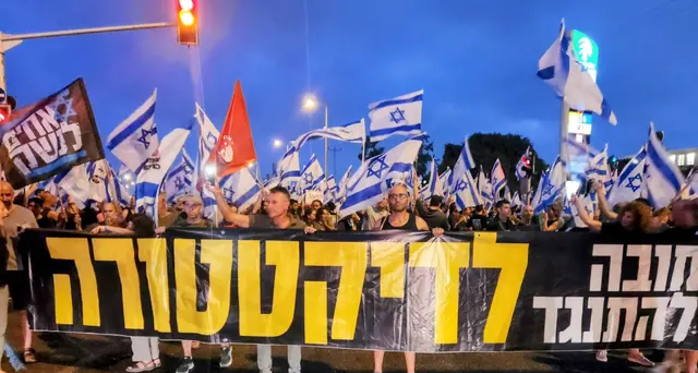 Netanyahu: 'Tenere la politica fuori dalle forze armate'