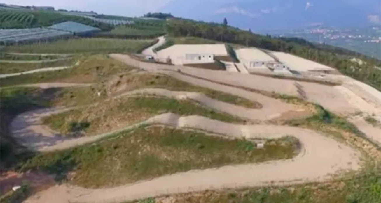 Motocross «silenziato» a Coredo, motori spenti nel weekend, lo decide il consiglio comunale