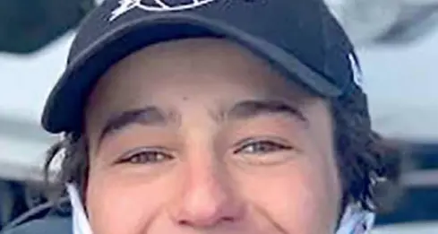 Il tristissimo e doloroso addio a Federico, il campione di sci di sedici anni morto in moto