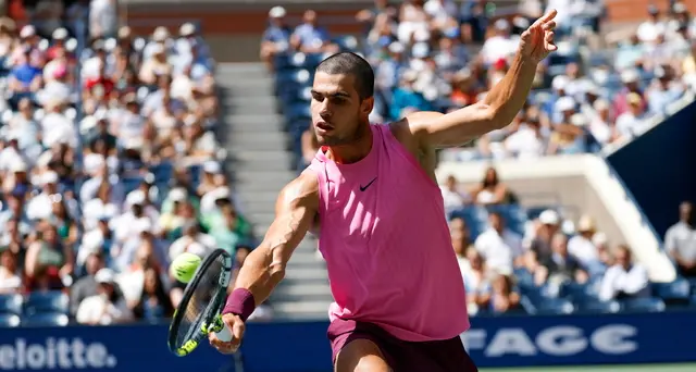 Us Open: Alcaraz batte Rinderknech e accede ai quarti