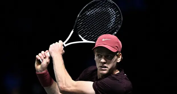 Sinner ingiocabile: batte Zverev per 6-0, 6-1 e domani può tornare numero uno