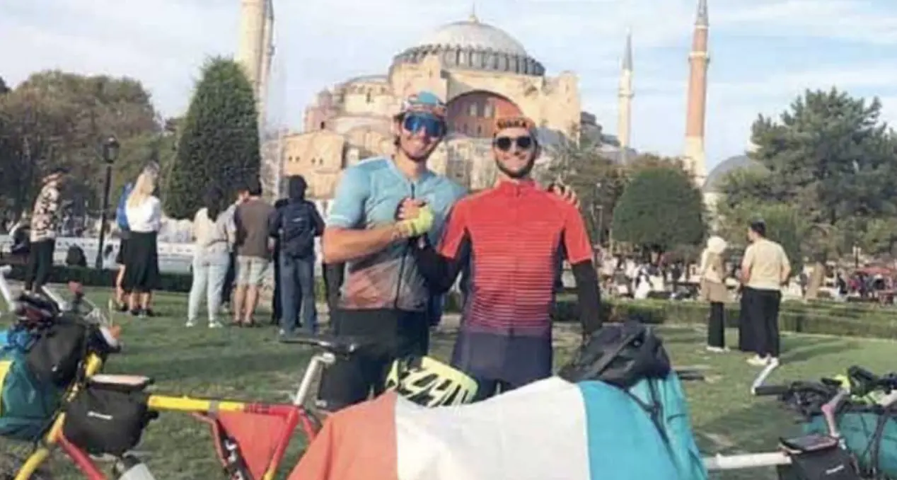 Il viaggio in bicicletta di Simone e Alessio: “Andare in Turchia così è stata un’esperienza magnifica”