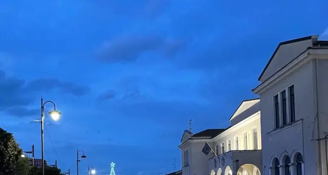 Caro bollette: paese nel Molise rinuncia a luminarie natalizie