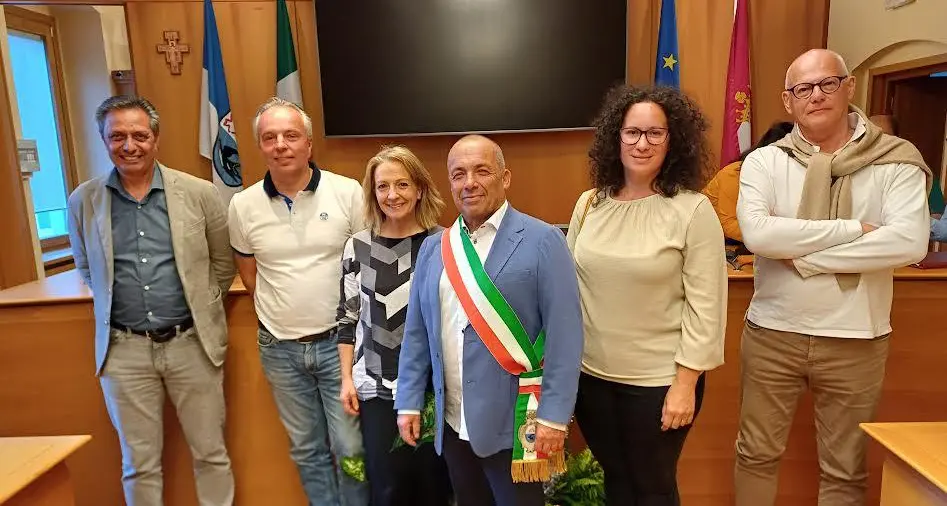 Predazzo, primo consiglio comunale e prima bega in aula: dopo la giunta, si litiga per la presidenza
