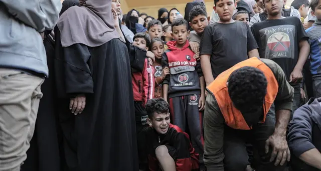 Gaza, Hamas: 8 morti nel bombardamento sull'ospedale Nasser