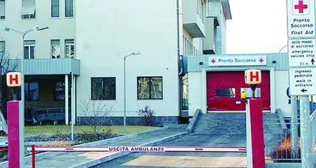 Patologia clinica di Cles, turni infiniti e organico sempre più ridotto