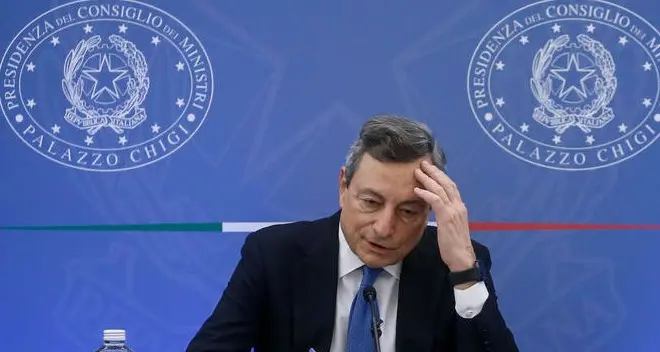 Il premier Draghi: «Evitiamo rischi, con il super Green pass possiamo salvare il Natale»